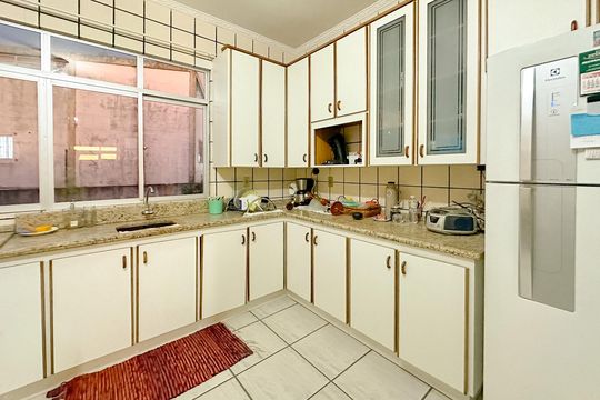 Cozinha de casa para alugar com 4 quartos, 280m² em Forquilhinhas, São José