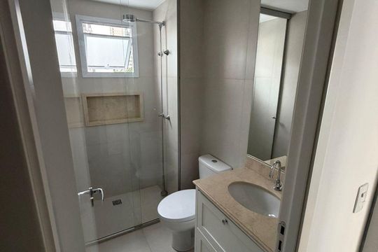 Banheiro de apartamento à venda com 2 quartos, 63m² em Bela Vista, São Paulo