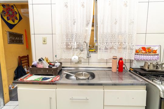 Cozinha 2 de casa à venda com 3 quartos, 6m² em Vila Sabrina, São Paulo