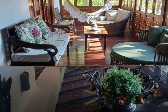 Varanda de casa para alugar com 5 quartos, 385m² em Itaipava, Petrópolis