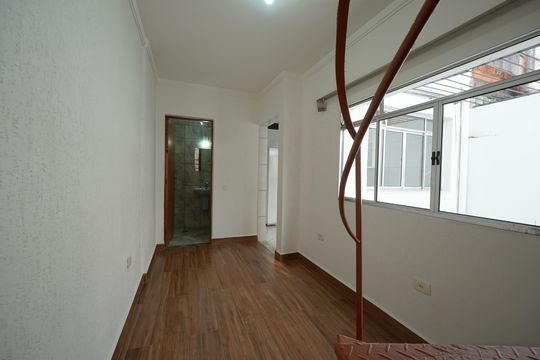 Corredor de casa à venda com 2 quartos, 100m² em Cambuci, São Paulo