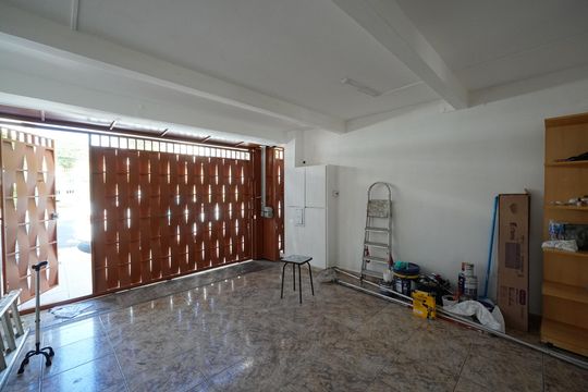 Garagem de casa à venda com 2 quartos, 100m² em Cambuci, São Paulo