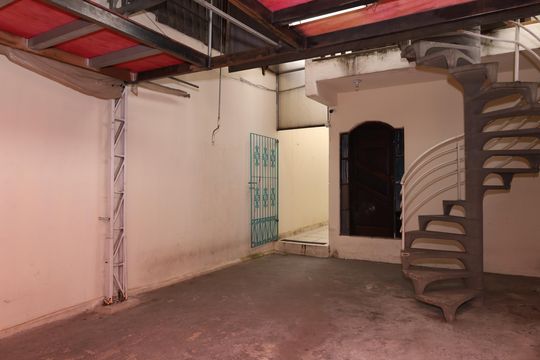 Garagem de casa para alugar com 3 quartos, 173m² em Jardim Silva Teles, São Paulo