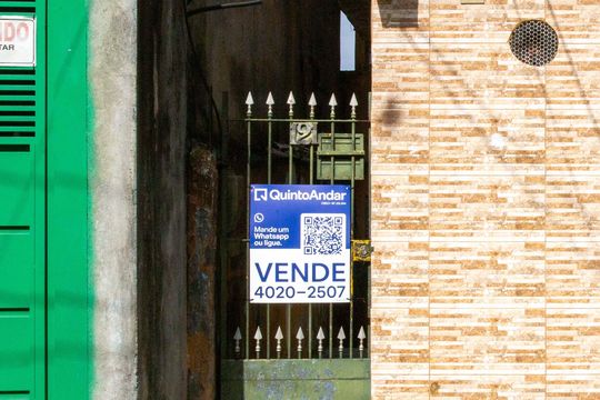 Fachada de casa à venda com 4 quartos, 75m² em Vila Nogueira, Diadema