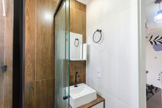 Banheiro de kitnet/studio à venda com 1 quarto, 28m² em Freguesia do Ó, São Paulo
