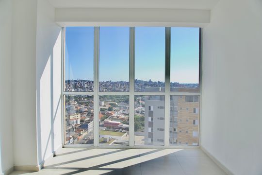 Sala - 2ª Andar Janela de apartamento para alugar com 2 quartos, 120m² em Nova Suíça, Belo Horizonte