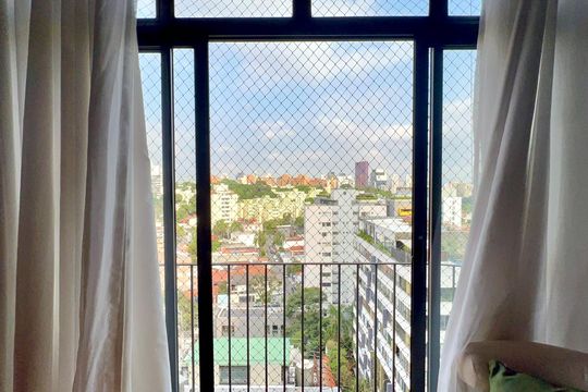 Varanda de apartamento à venda com 2 quartos, 72m² em Vila Madalena, São Paulo