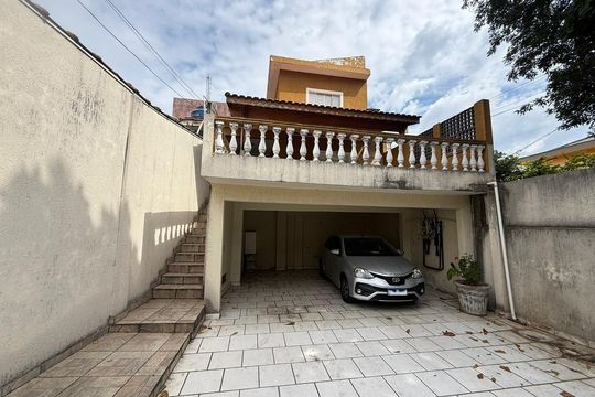 Garagem de casa à venda com 3 quartos, 130m² em Vila Bonilha, São Paulo