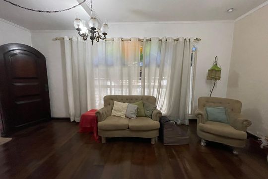 Sala de casa à venda com 3 quartos, 187m² em Vila Lageado, São Paulo
