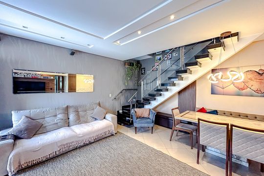 Sala de casa à venda com 3 quartos, 130m² em Vila Carrão, São Paulo