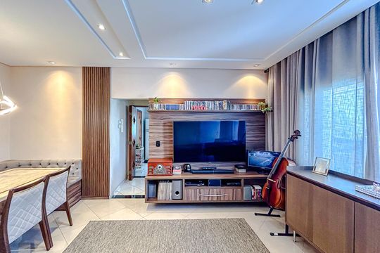 Casa à venda com 3 quartos, 130m² em Vila Carrão, São Paulo