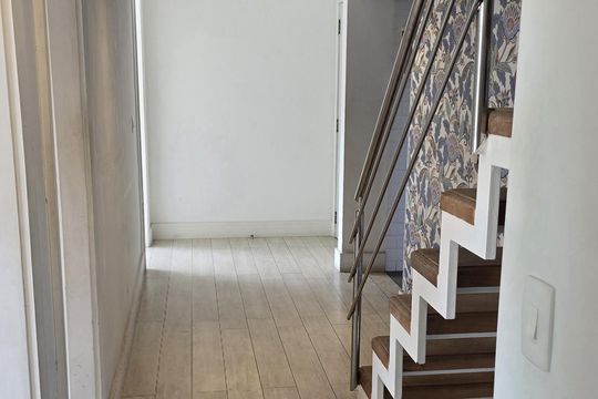 Sala de apartamento à venda com 2 quartos, 120m² em Vila Valqueire, Rio de Janeiro