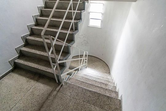 Área comum - Escadas de apartamento para alugar com 2 quartos, 63m² em Irajá, Rio de Janeiro