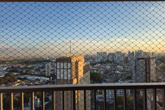 Varanda  de kitnet/studio para alugar com 1 quarto, 29m² em Centro, Guarulhos