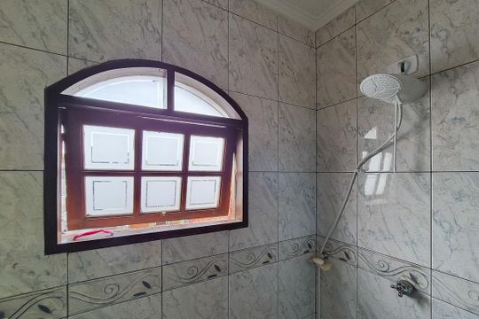 Banheiro da Suíte de casa à venda com 3 quartos, 442m² em Vila Sao Marcos, São Bernardo do Campo