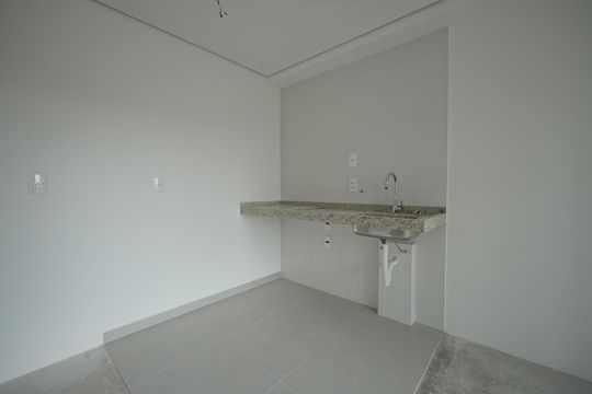 Cozinha de apartamento à venda com 1 quarto, 42m² em Vila Dom Pedro I, São Paulo