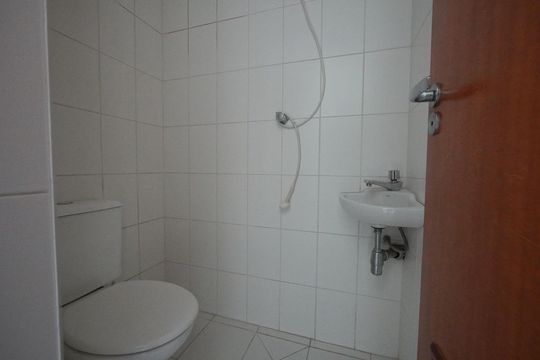 Banheiro de serviço de apartamento à venda com 3 quartos, 76m² em Cursino, São Paulo