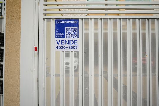 Placa de apartamento à venda com 3 quartos, 80m² em Vila Curuçá, Santo André