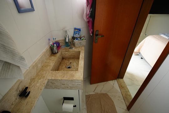 Banheiro da Suíte de apartamento à venda com 3 quartos, 80m² em Vila Curuçá, Santo André