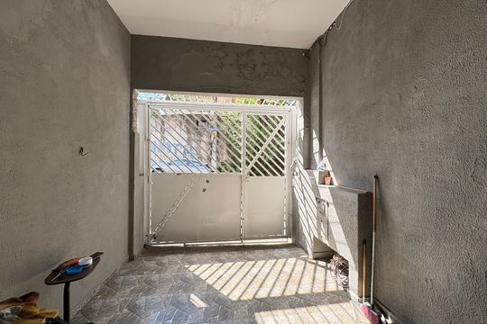 Garagem de casa à venda com 2 quartos, 110m² em Jardim Santo Elias, São Paulo