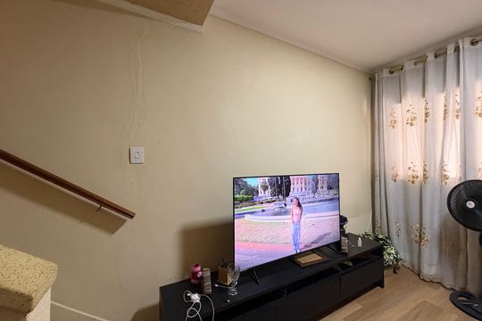 Sala de casa à venda com 2 quartos, 110m² em Jardim Santo Elias, São Paulo