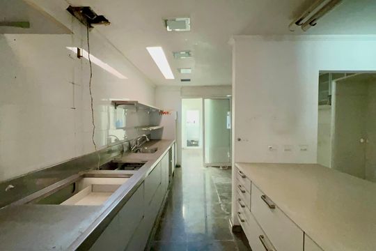 Cozinha de casa para alugar com 4 quartos, 420m² em Jardim Paulistano, São Paulo