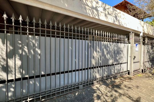 Fachada de casa para alugar com 4 quartos, 420m² em Jardim Paulistano, São Paulo