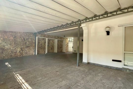 Garagem de casa para alugar com 4 quartos, 420m² em Jardim Paulistano, São Paulo
