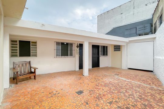 Quintal de casa para alugar com 1 quarto, 80m² em Vila Yolanda, Osasco