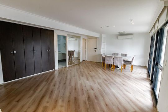 Sala de apartamento para alugar com 2 quartos, 115m² em Real Parque, São Paulo
