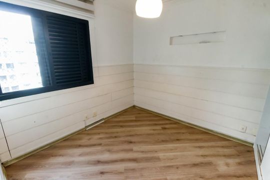 Suíte 1 de apartamento para alugar com 2 quartos, 115m² em Real Parque, São Paulo