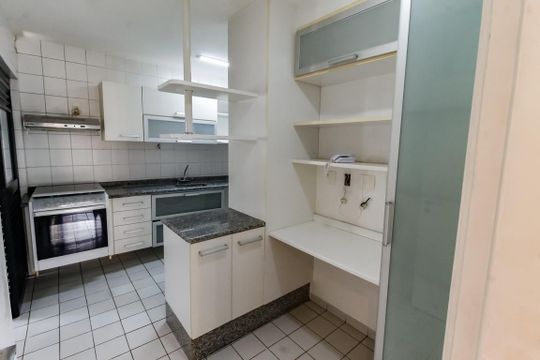 Cozinha - Armários de apartamento para alugar com 2 quartos, 115m² em Real Parque, São Paulo