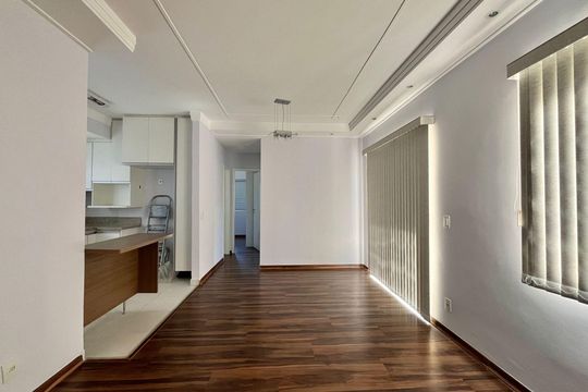 Sala de apartamento à venda com 2 quartos, 64m² em Jardim Nova Europa, Campinas