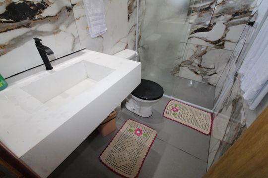 Banheiro de casa para alugar com 1 quarto, 60m² em Vila Iracema, São José dos Campos