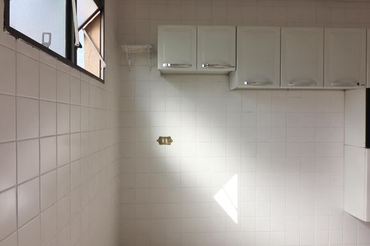 Cozinha e Área de Serviço de apartamento à venda com 2 quartos, 56m² em Conjunto Residencial Pombeva, São Bernardo do Campo
