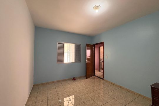 Quarto 3 de casa à venda com 3 quartos, 365m² em Vila dos Remedios, São Paulo