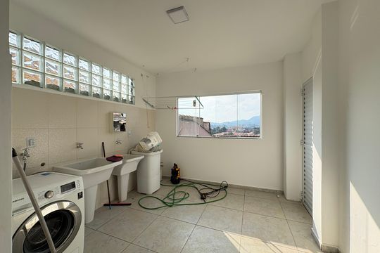 Área de Serviço de casa à venda com 3 quartos, 365m² em Vila dos Remedios, São Paulo