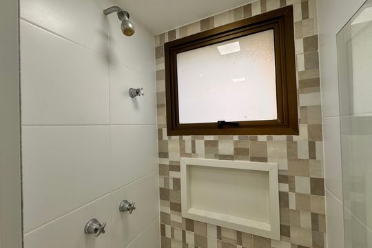Suíte - Banheiro de apartamento para alugar com 3 quartos, 189m² em Recreio dos Bandeirantes, Rio de Janeiro