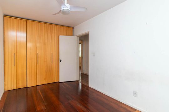 Quarto 1 de apartamento à venda com 2 quartos, 80m² em Azenha, Porto Alegre