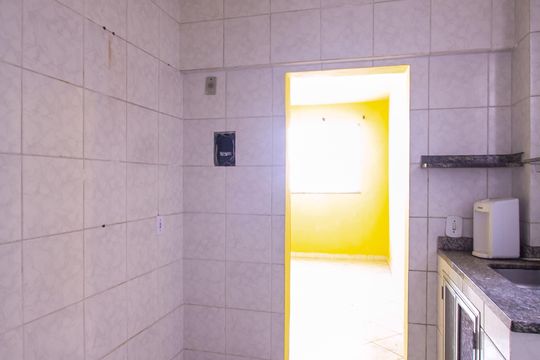 Cozinha de apartamento para alugar com 2 quartos, 60m² em Porto da Pedra, São Gonçalo