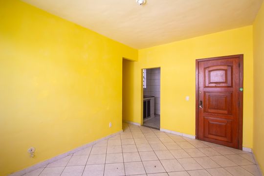 Sala de apartamento para alugar com 2 quartos, 60m² em Porto da Pedra, São Gonçalo