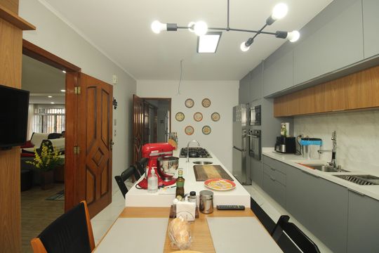 Casa à venda com 3 quartos, 200m² em Vila São José, São Paulo