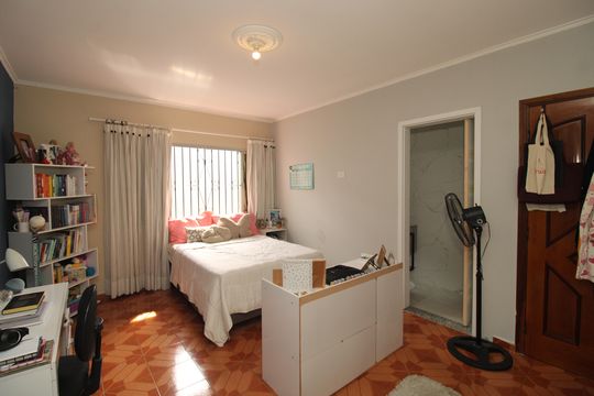 Casa à venda com 3 quartos, 200m² em Vila São José, São Paulo