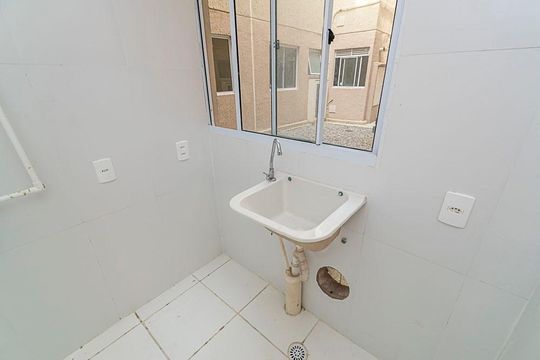 Área de Serviço de apartamento para alugar com 2 quartos, 42m² em Brás de Pina, Rio de Janeiro