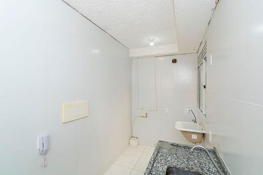 Cozinha de apartamento para alugar com 2 quartos, 42m² em Brás de Pina, Rio de Janeiro