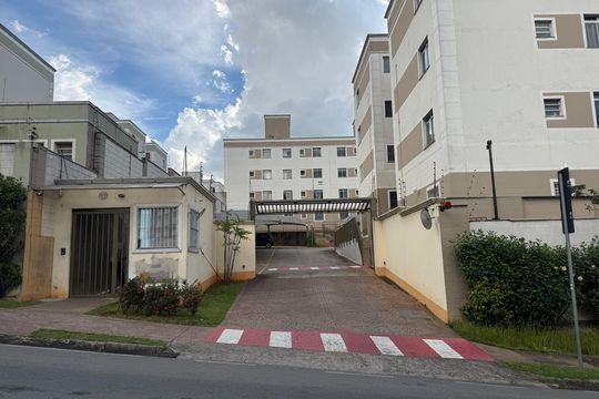 Fachada de apartamento para alugar com 2 quartos, 50m² em Cabral, Contagem