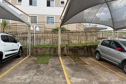 Garagem de apartamento para alugar com 2 quartos, 50m² em Cabral, Contagem