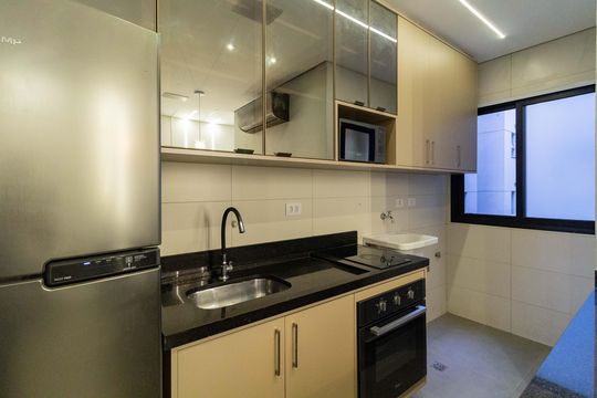 Cozinha de apartamento para alugar com 1 quarto, 43m² em Pompeia, São Paulo