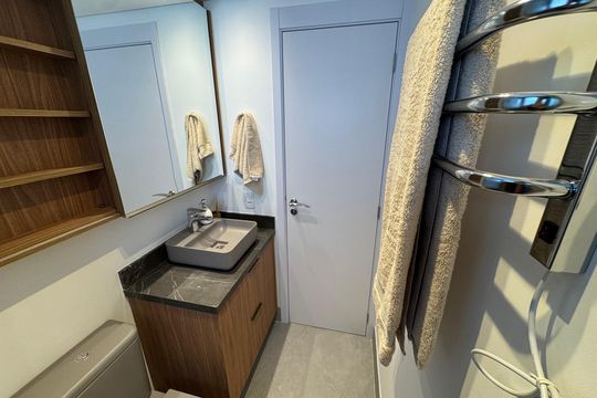 Banheiro de apartamento para alugar com 1 quarto, 30m² em Indianópolis, São Paulo