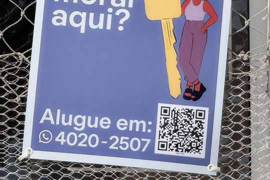 Placa Instalada com código OBIW-429 na data 29.04.26 de apartamento para alugar com 2 quartos, 43m² em Mário Quintana, Porto Alegre